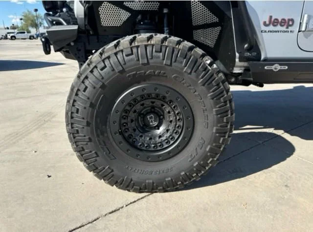 New 2024 Silver Jeep Rubicon image 9