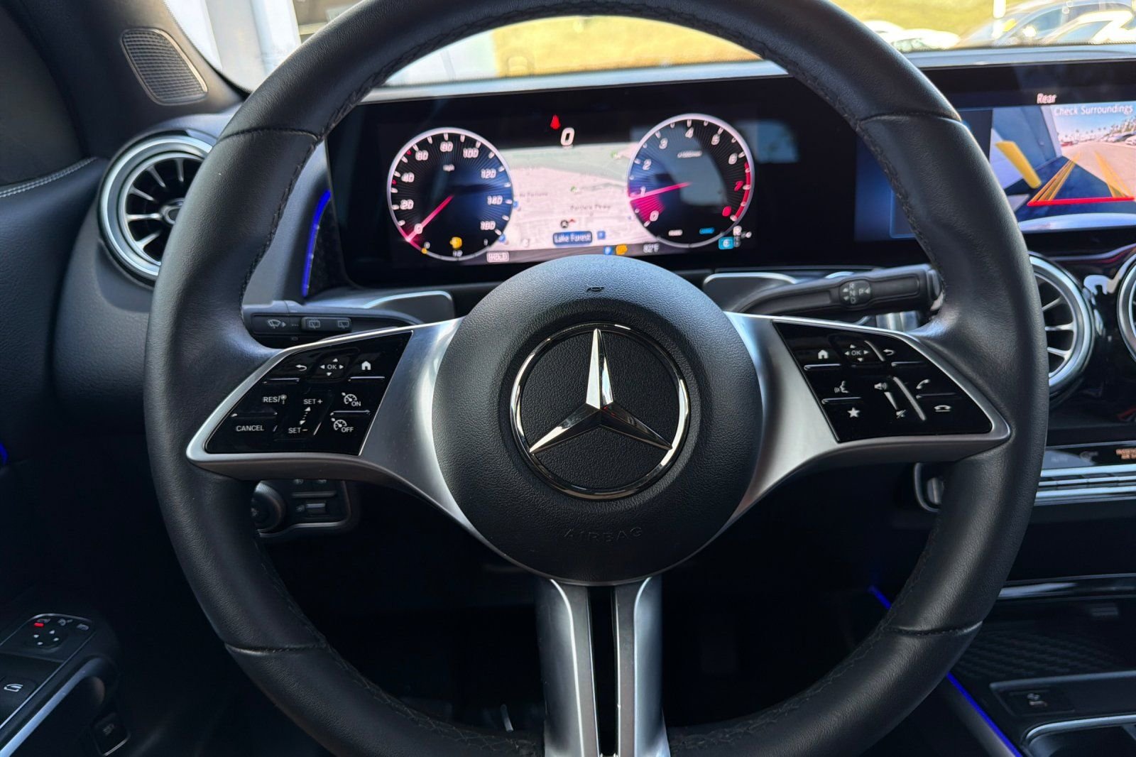 Used 2024 White Mercedes-Benz GLB 250 image 22