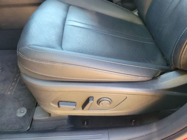 Used 2023 Red Kia EX image 21