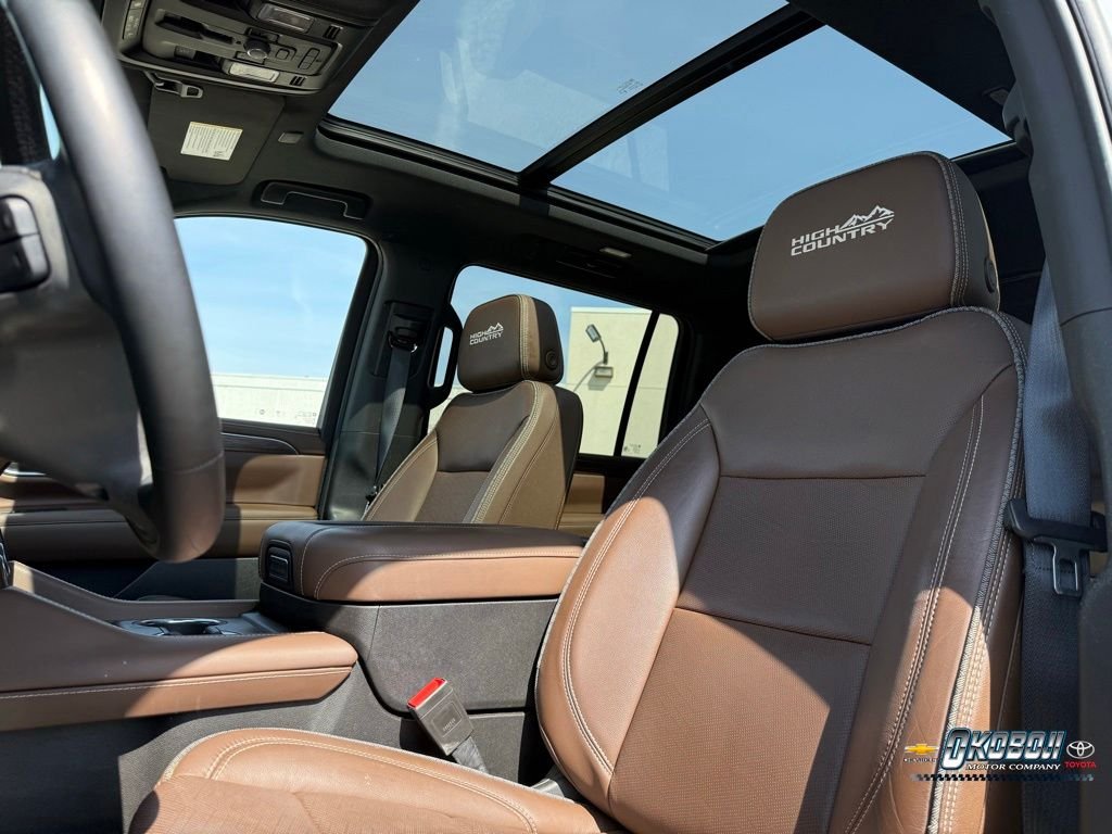 Used 2023 White Chevrolet High Country image 17