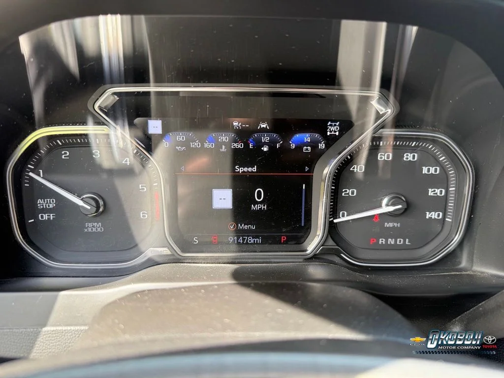 Used 2021 Green GMC Denali image 9