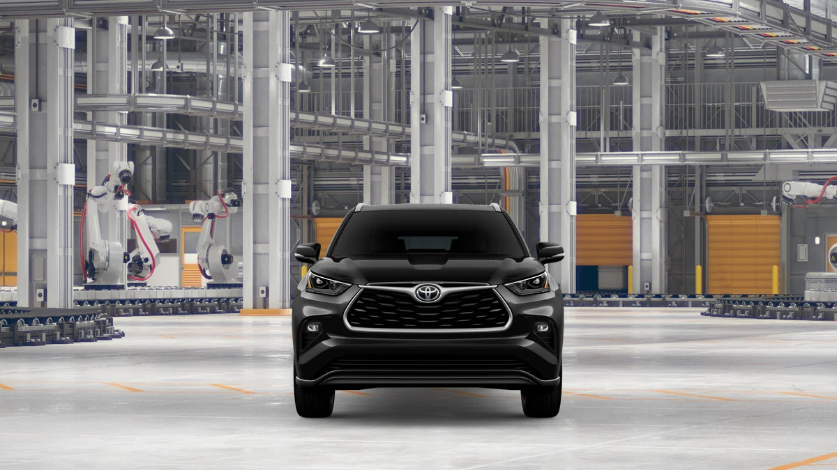 New 2026 Midnight Black Metallic Toyota XLE image 17