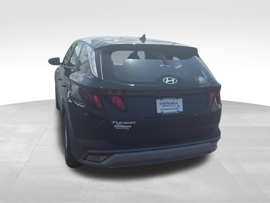 New 2026 Black Hyundai SE FWD image 7