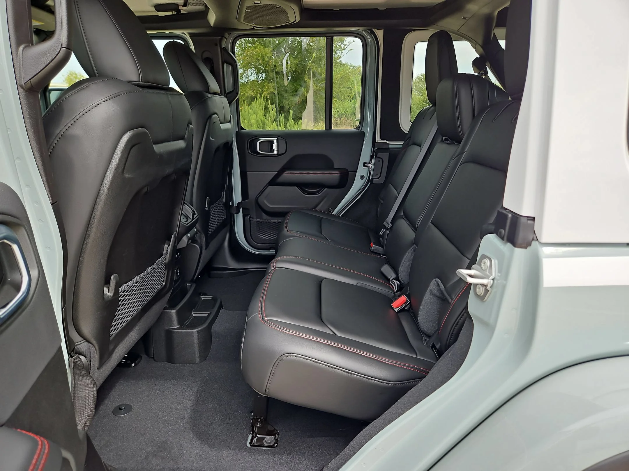 New 2026 Earl Clearcoat Jeep Rubicon X image 19