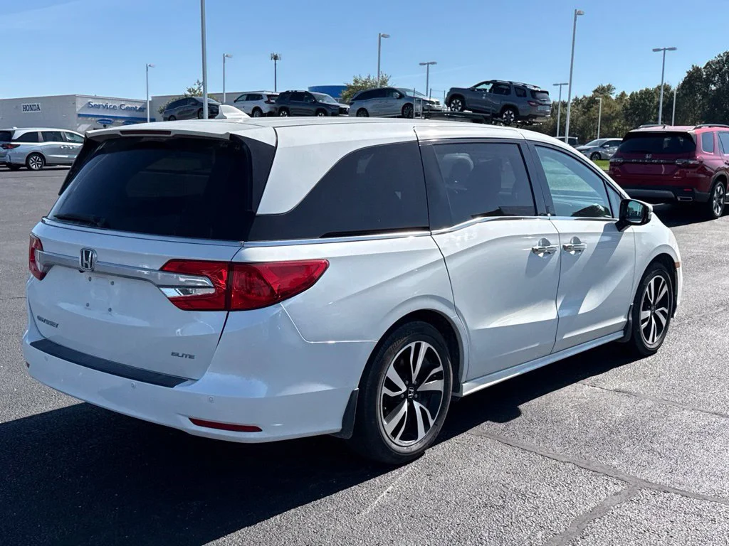 Used 2019  Honda Elite image 11
