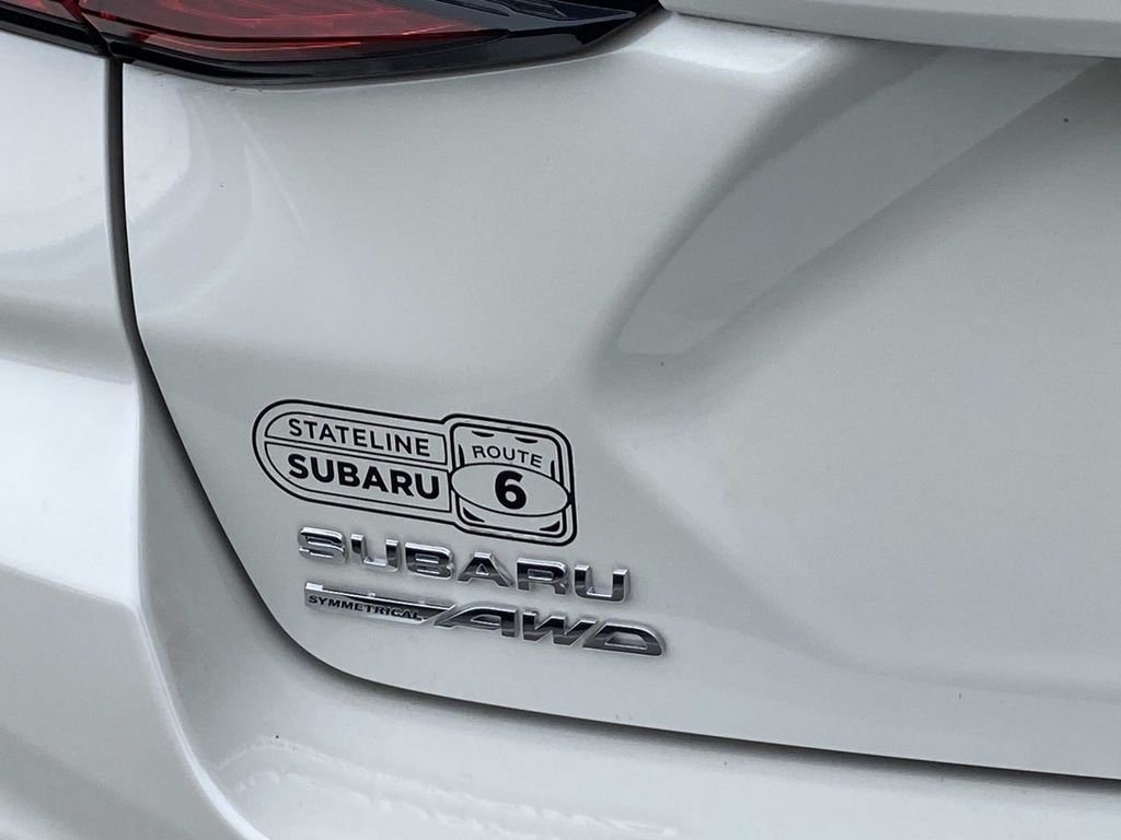 Used 2025 White Subaru Base image 5