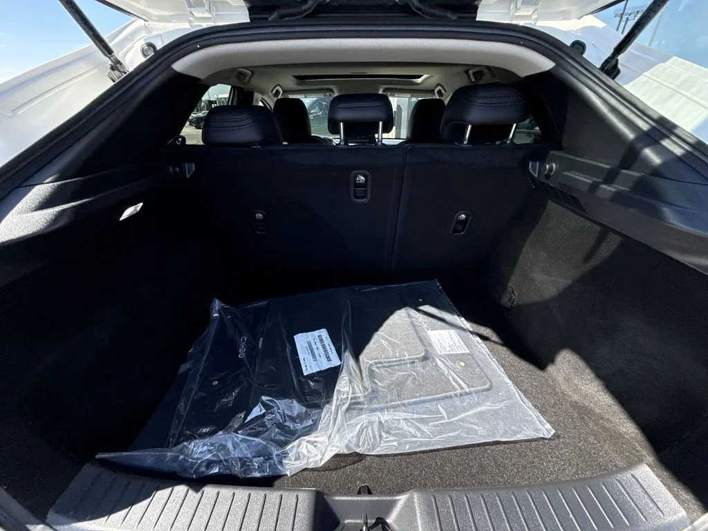 Used 2026 White Mazda 2.5 S Preferred image 26