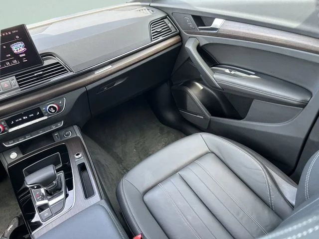 Used 2022  Audi 40 Premium Plus image 21