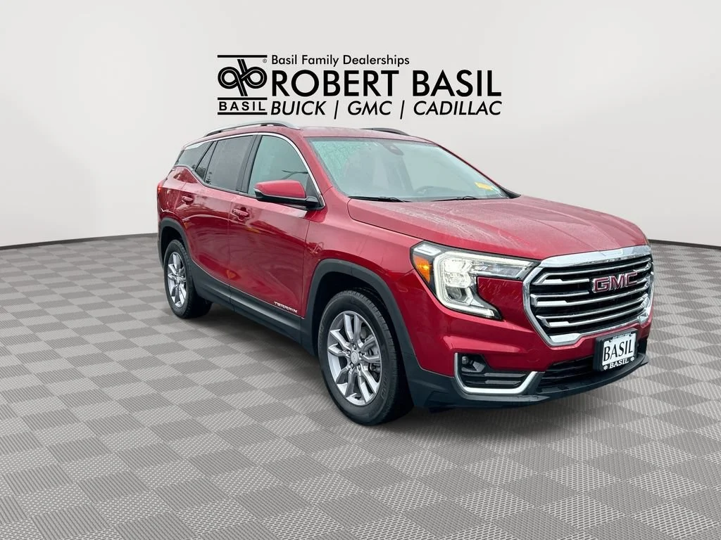 Used 2024 Volcanic Red Tintcoat GMC SLT image 2