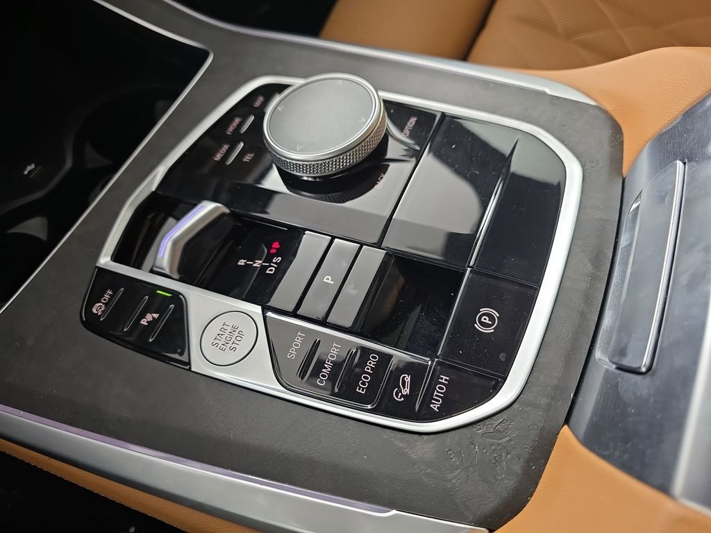 Certified Used 2025 Alpine White BMW xDrive40i image 25