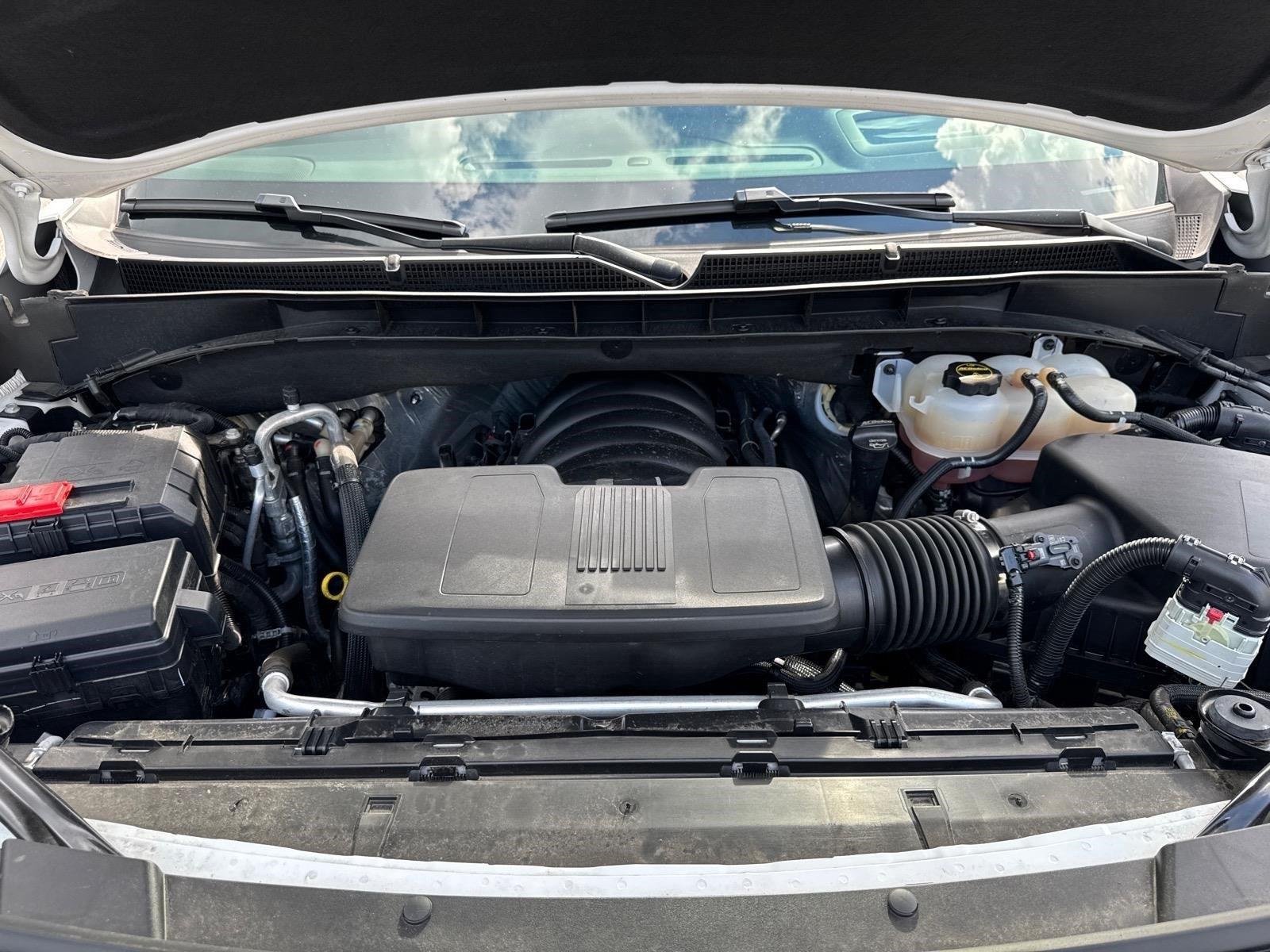 Used 2024 Summit White GMC AT4 image 9