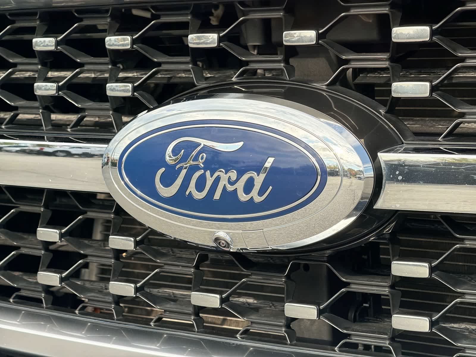 Used 2022 Agate Black Metallic Ford Platinum image 12