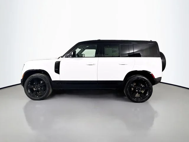 New 2026 Fuji White Land Rover X-Dynamic SE image 8