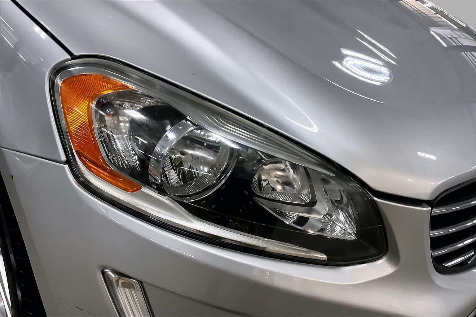Used 2016 Bright Silver Metallic Volvo T5 Premier image 27