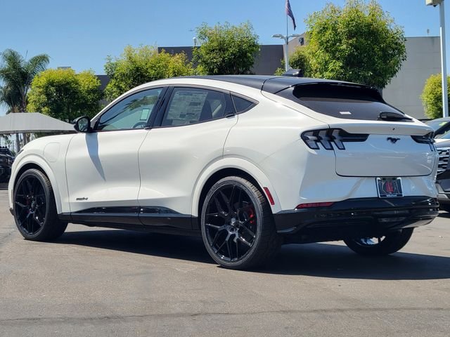 New 2026 Star White Metallic Tri-coat Ford Premium image 2