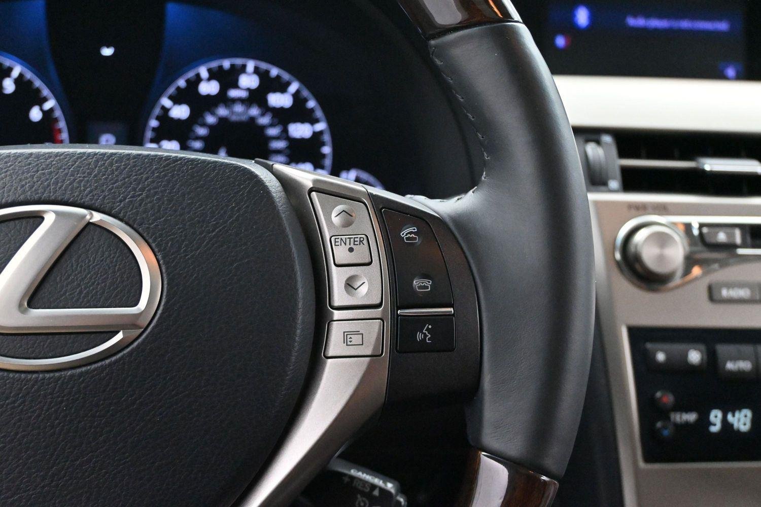 Used 2015 Starfire Pearl Lexus Base image 15