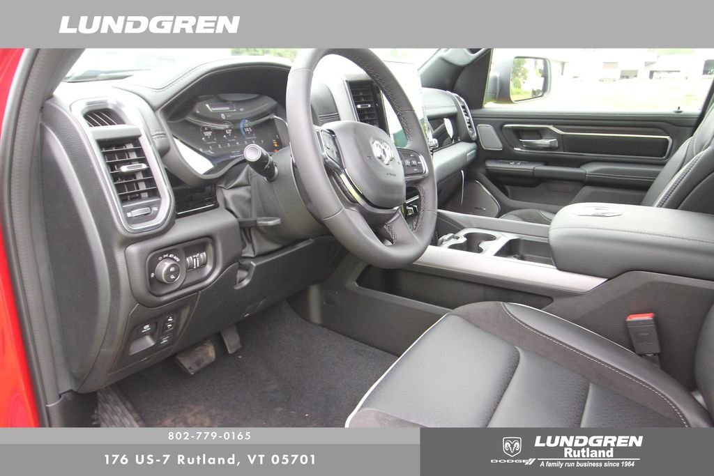 New 2026 Molten Red Pearl-Coat Exterior Paint RAM Laramie image 6