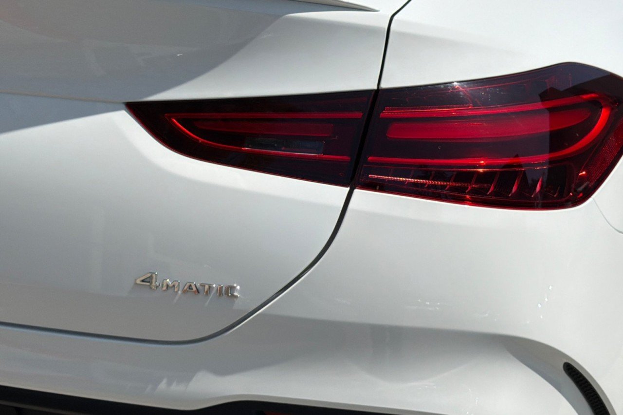 Used 2025 Polar White Mercedes-Benz GLE 450 image 27