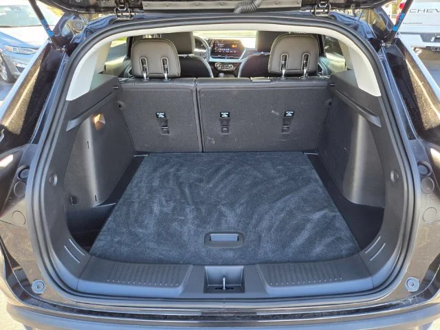 Used 2025 Mosaic Black Metallic Chevrolet LT image 17