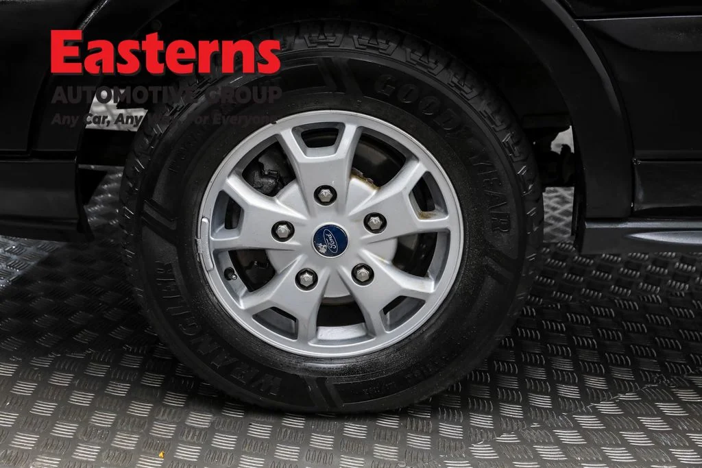 Used 2015 Black Ford Base image 29