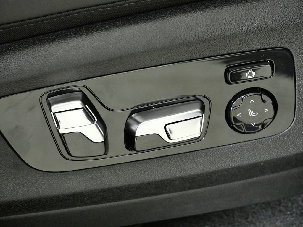 Used 2026 Dravit Grey Metallic BMW xDrive40i image 23