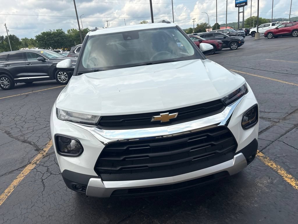 Used 2023 SUMMIT WHITE Chevrolet LT image 6