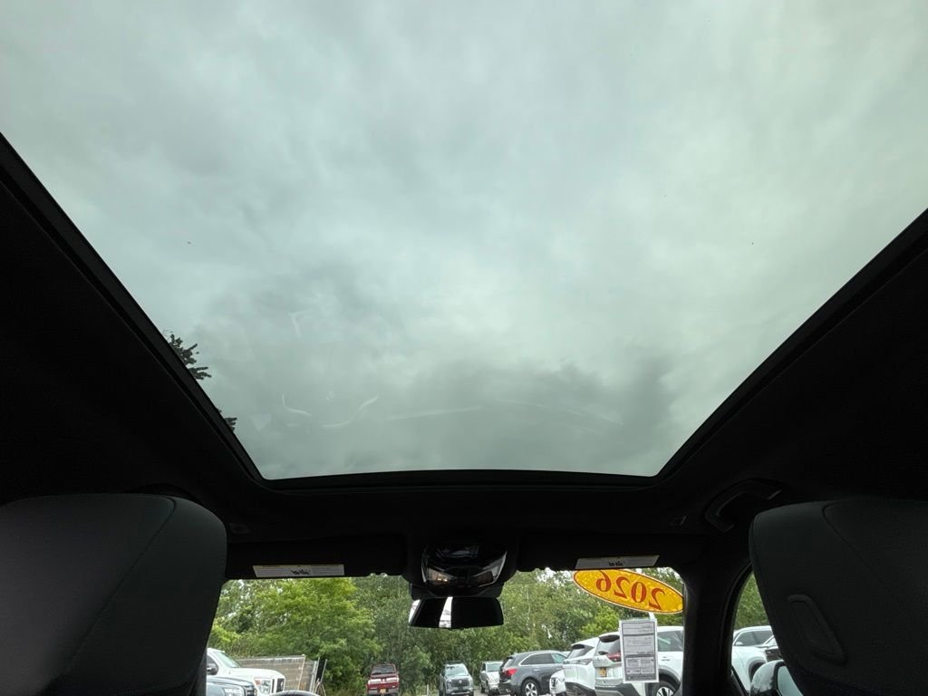 Used 2026 Black BMW 550e xDrive image 15