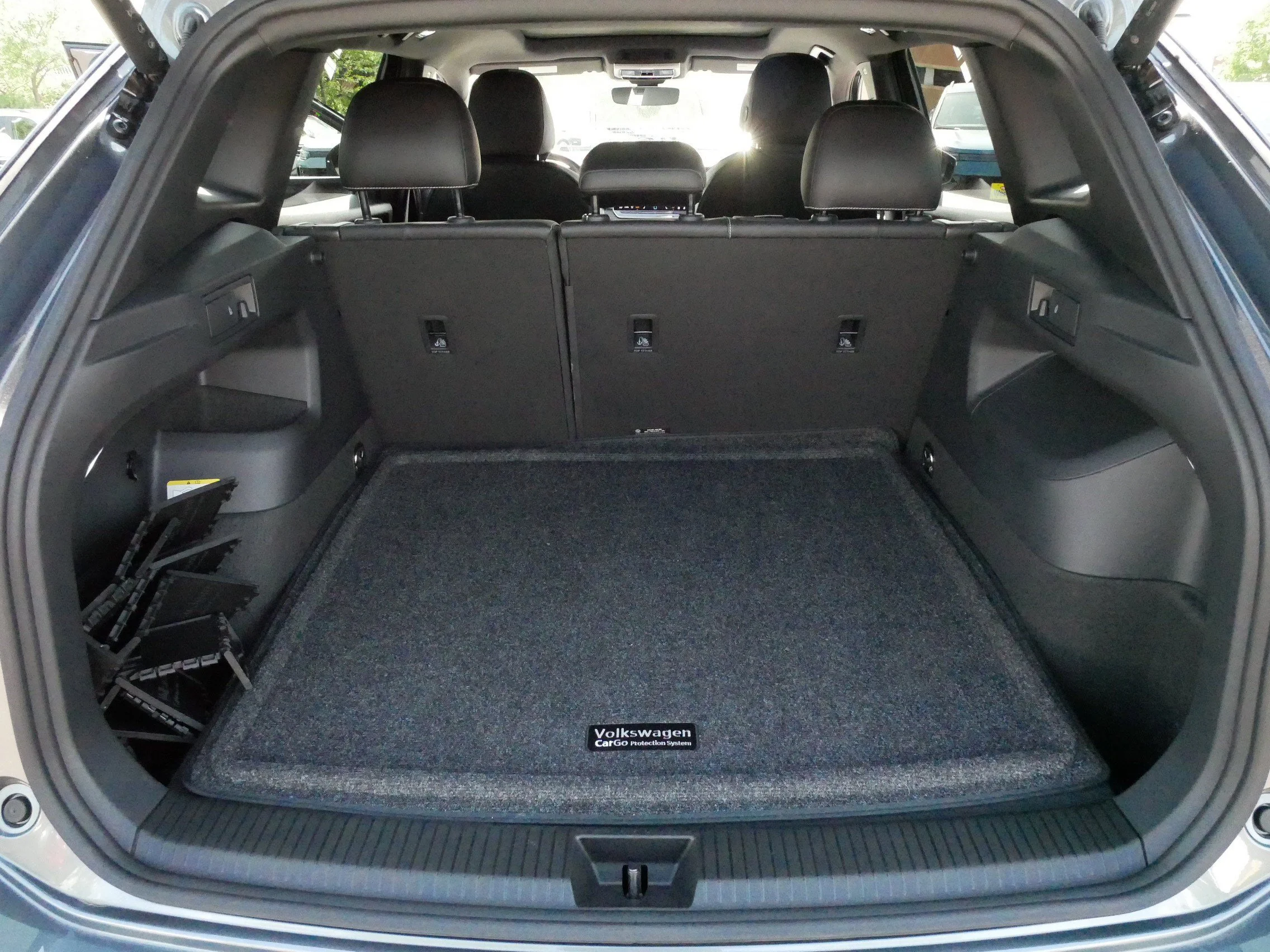 Used 2025 Platinum Gray Metallic Volkswagen SE R-Line Black image 18