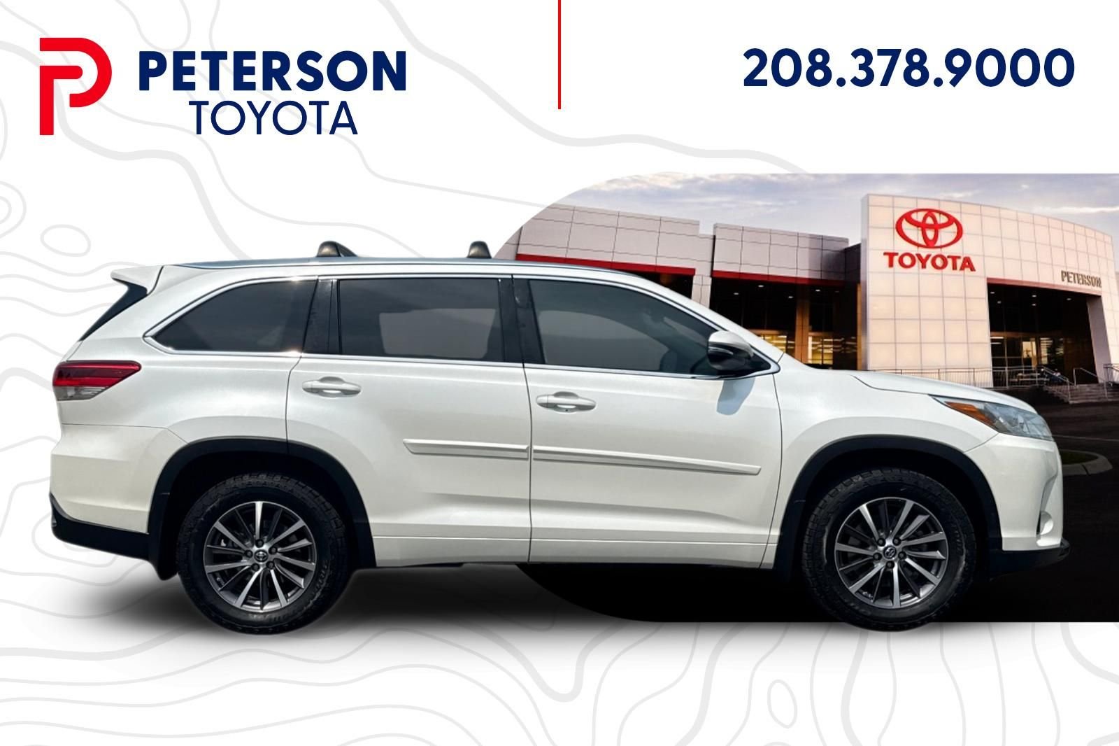 Used 2018 White Toyota XLE image 2