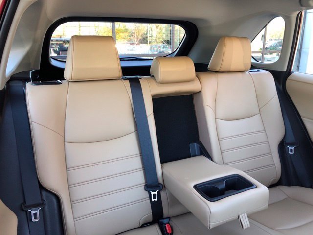 Used 2024 Pearl Toyota XLE Premium image 12