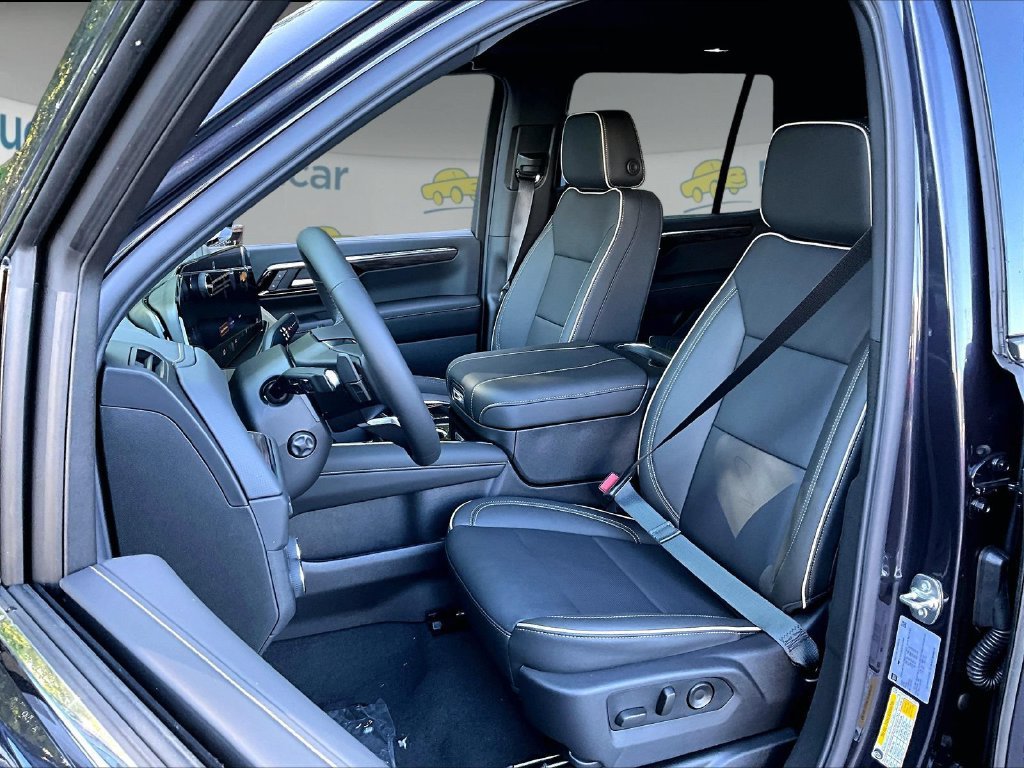 2026 Chevrolet Tahoe Premier - Photo 11