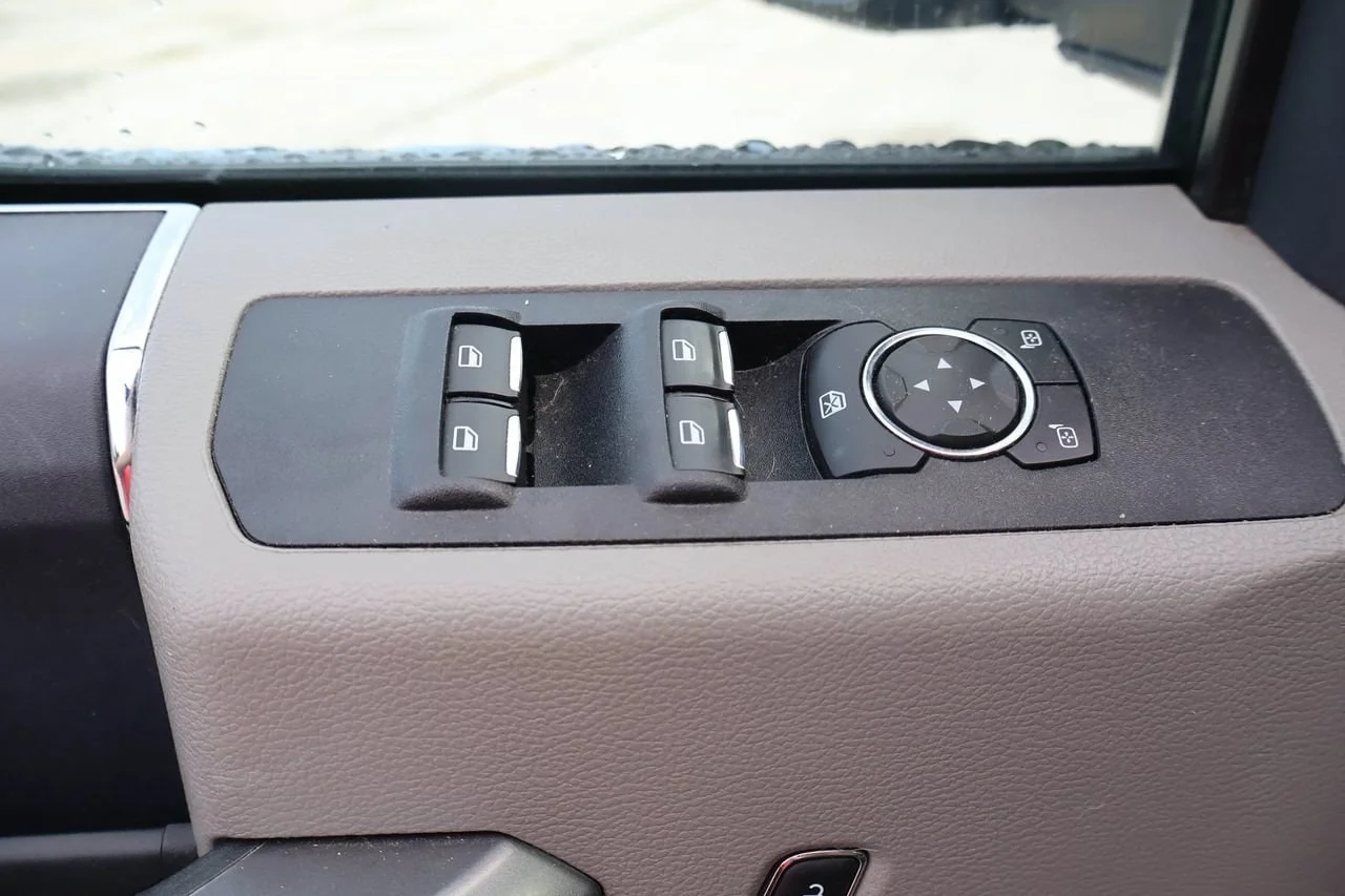 Used 2022 White Ford XLT image 8