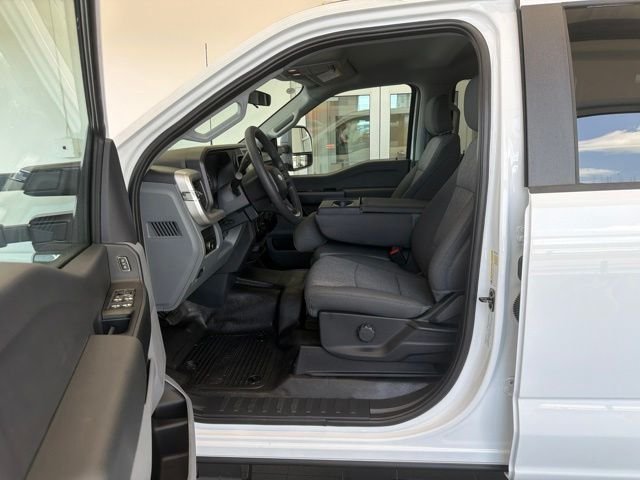 New 2026 Oxford White Ford F-350® XL image 18