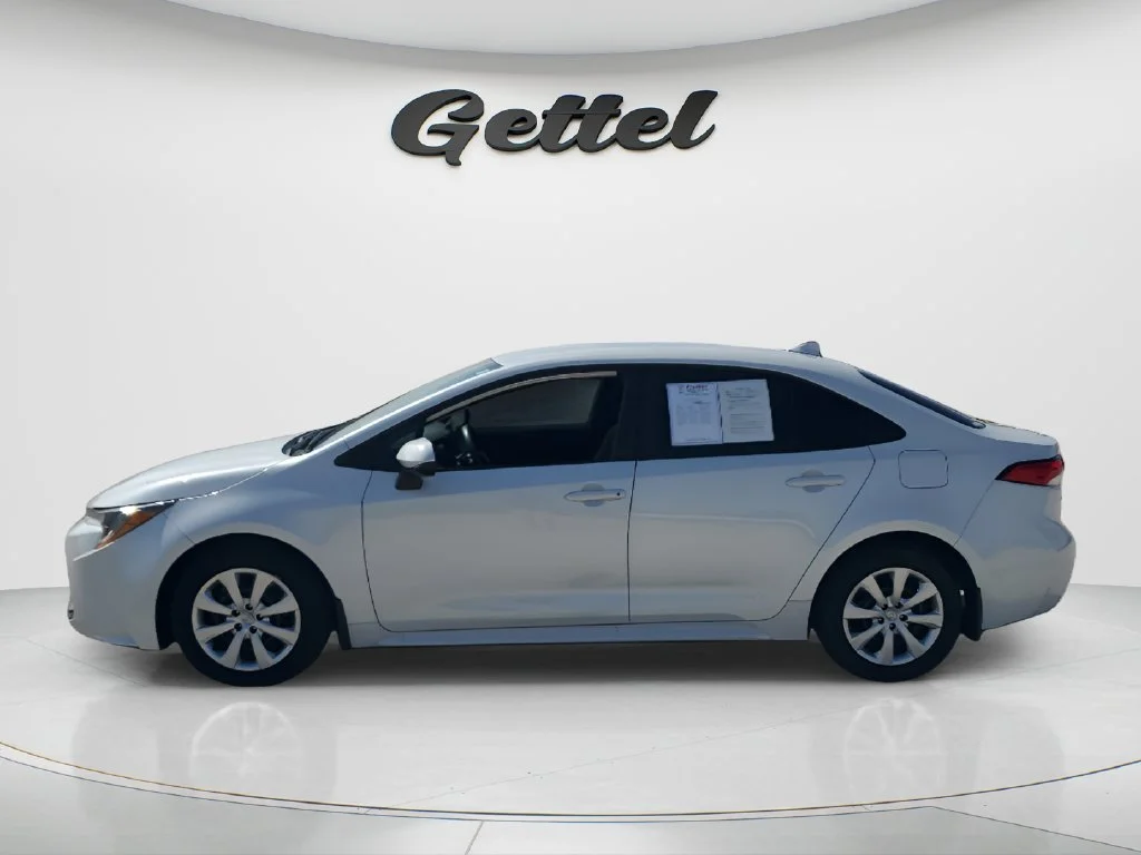 Used 2026 Off-white Toyota LE image 8