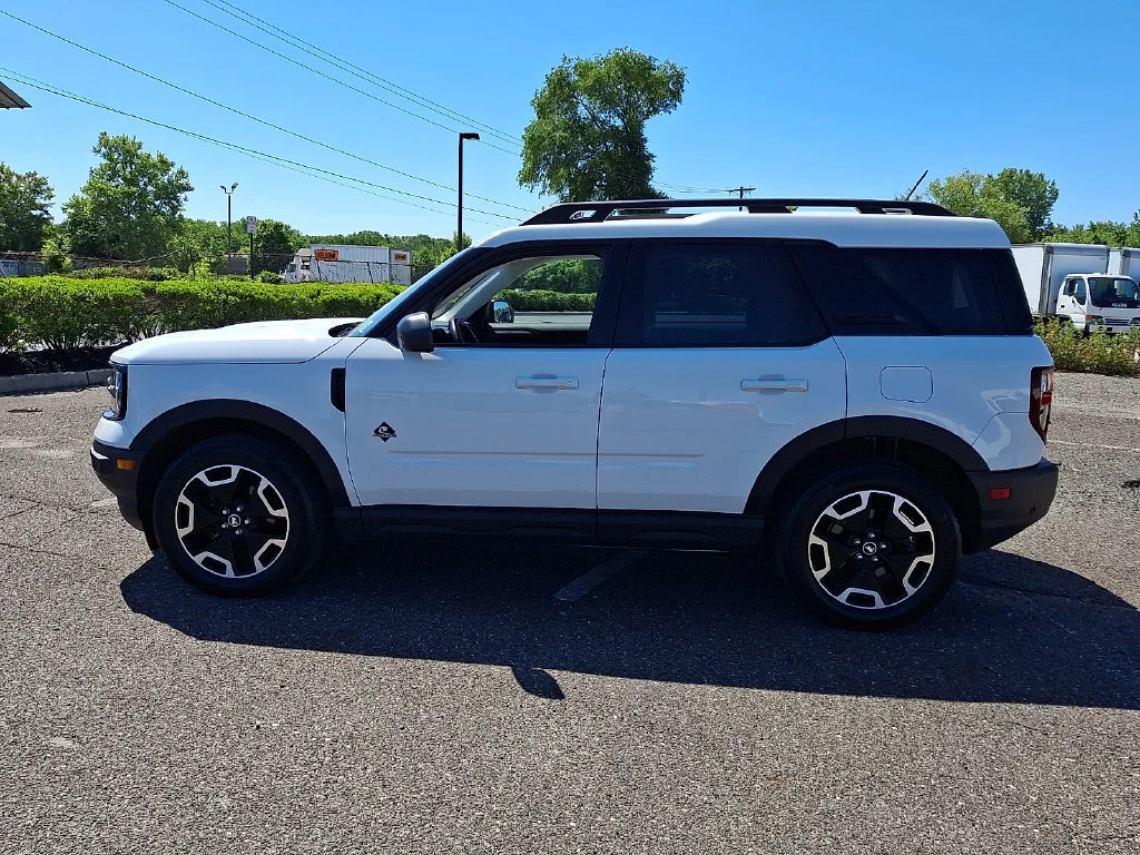 Used 2023 White Ford Outer Banks image 7
