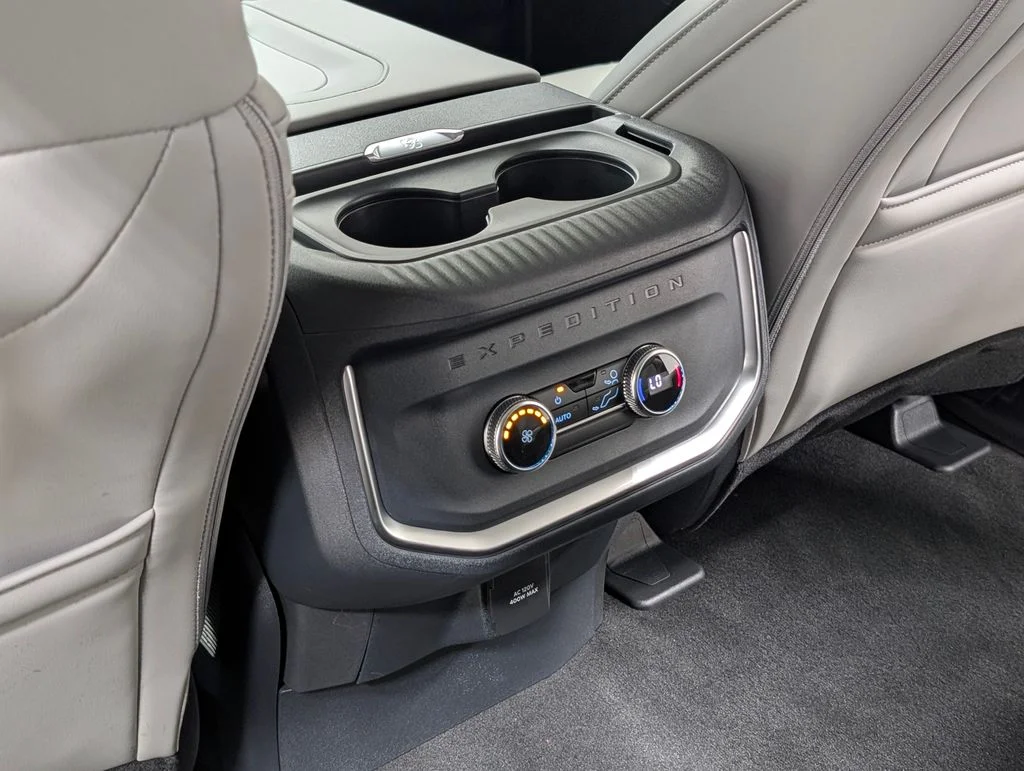 New 2027 Star White Metallic Tri-Coat Ford Active image 15
