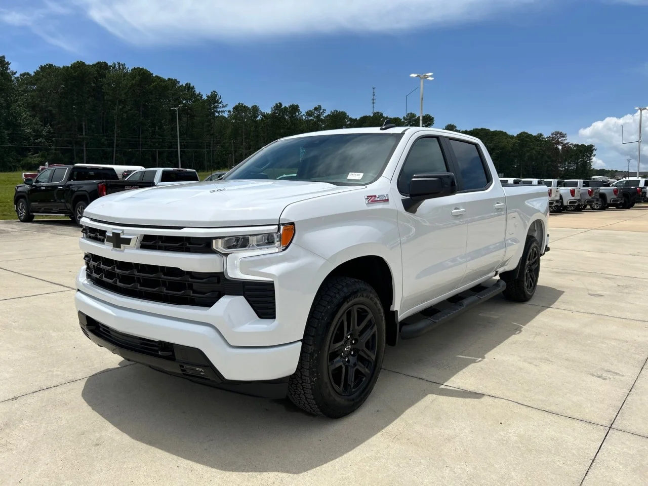 New 2026 Summit White Chevrolet RST image 1