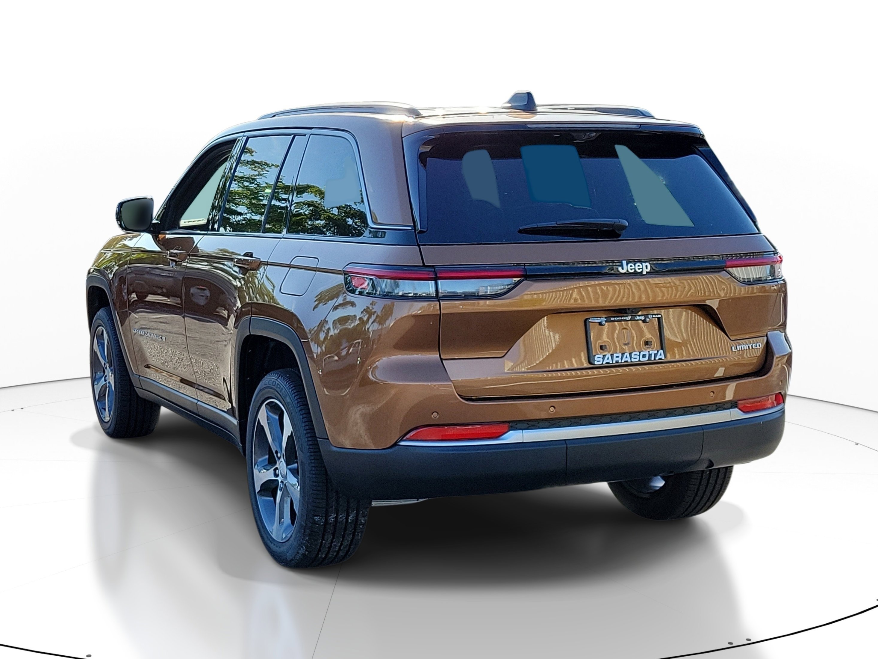 New 2026 Copper Shino Metallic Clear-Coat Exterior Paint Jeep Limited image 4