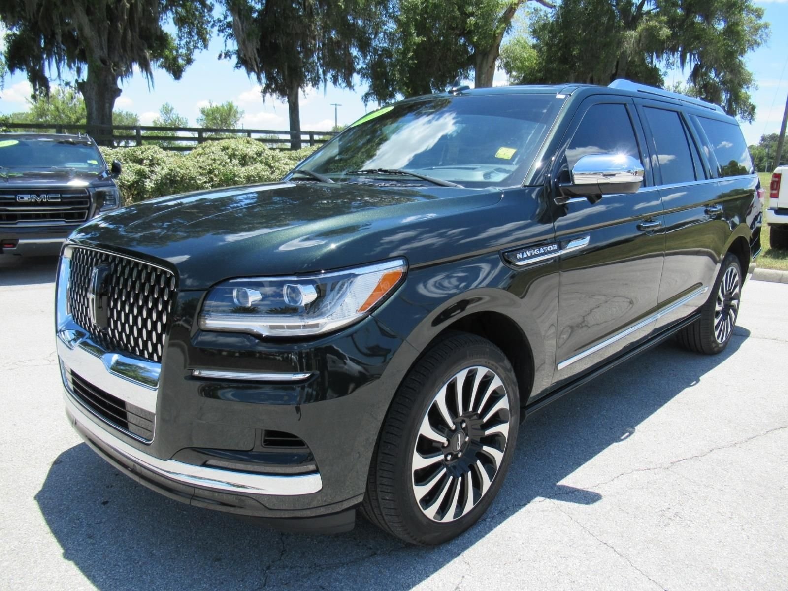 Used 2023 Green Lincoln Black Label image 4