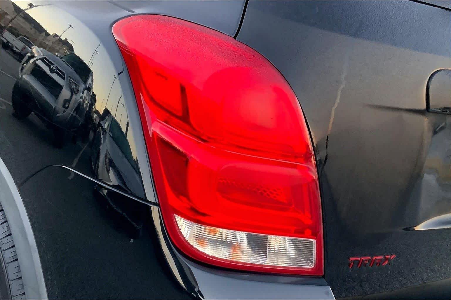 Used 2020 Mosaic Black Metallic Chevrolet LT image 25