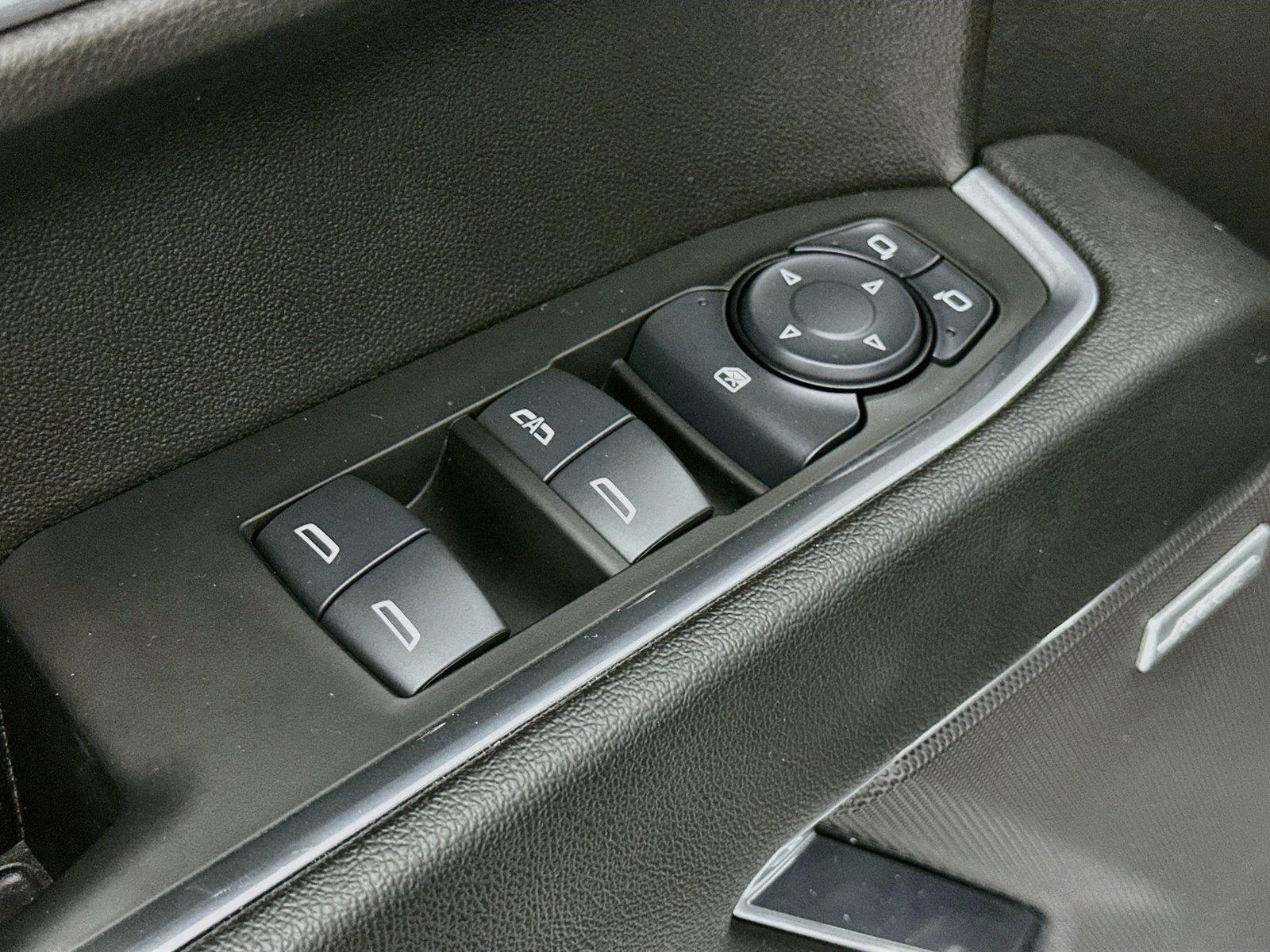 Used 2025 Sterling Gray Metallic Chevrolet LT Trail Boss image 21