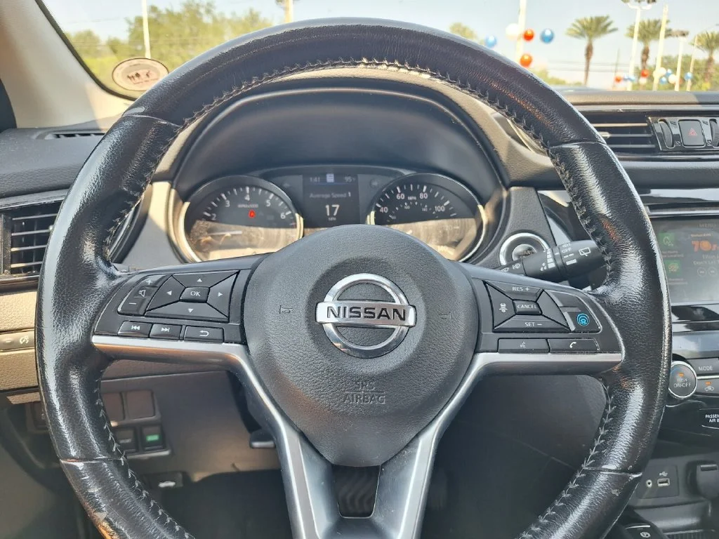 Used 2022 Black Nissan SL image 15