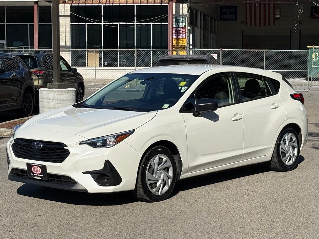 Used 2024 White Subaru Base image 4