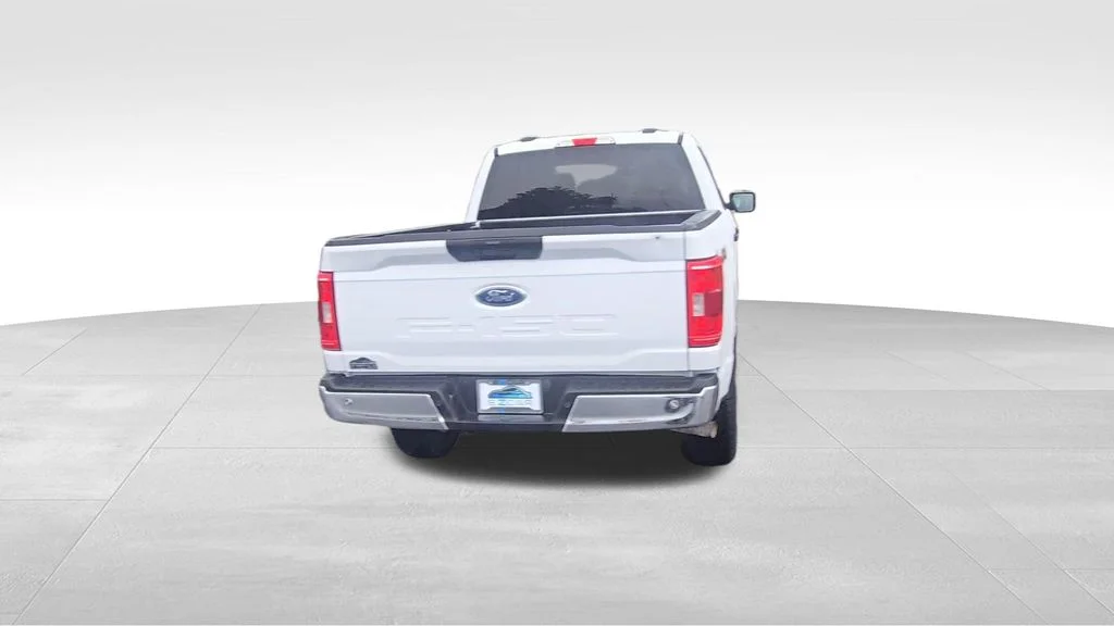 Used 2023 White Ford XLT image 8