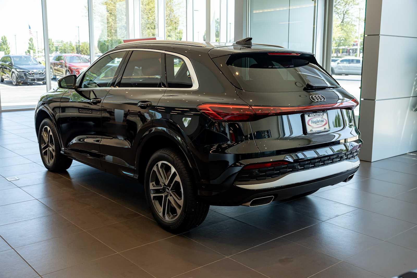 Used 2025 Mythos Black metallic Audi Premium image 4