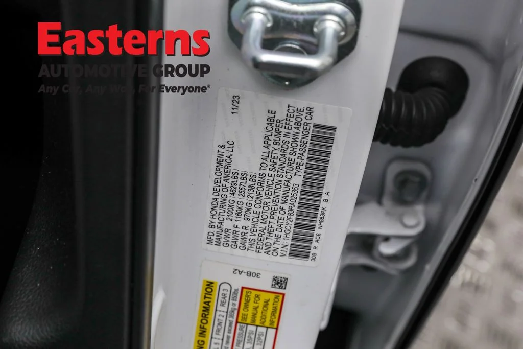 Used 2024 White Honda Touring image 33