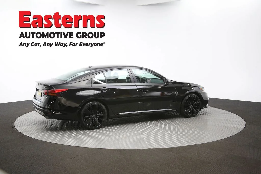 Used 2022 Black Nissan 2.5 SR image 40