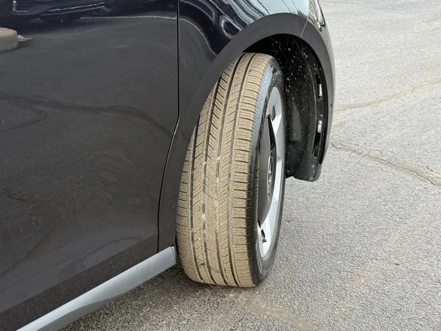 New 2025 Black Volkswagen PRO S RWD 1-Auto image 11
