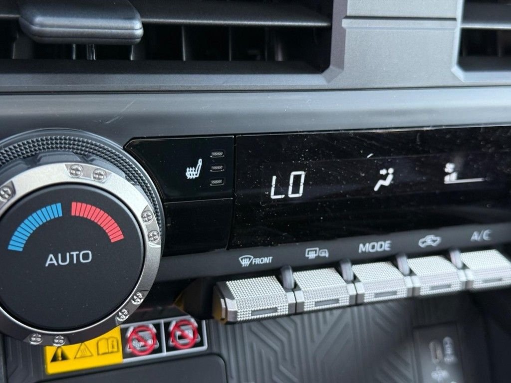 2025 Toyota Tacoma TRD Sport - Photo 18