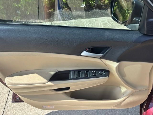 Used 2012 Red Honda LX image 14